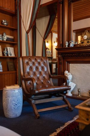 hotel-bosnali-library-1